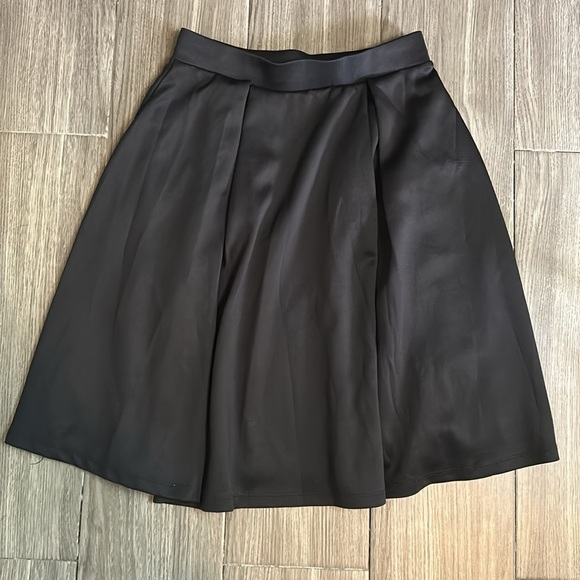 Rue 21 Black A Line Midi Skirt size M - Picture 3 of 4